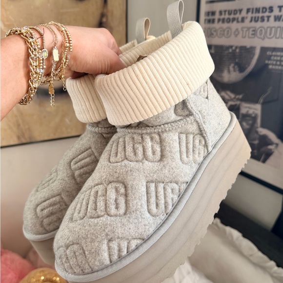 Ugh Felt platform mini boots Gray and Cream Platform booties - Picture 8 of 9